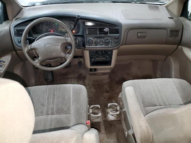 1998 Toyota Sienna LE