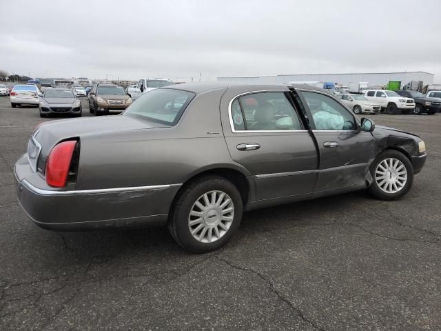 2004 Lincoln Town Car Executive