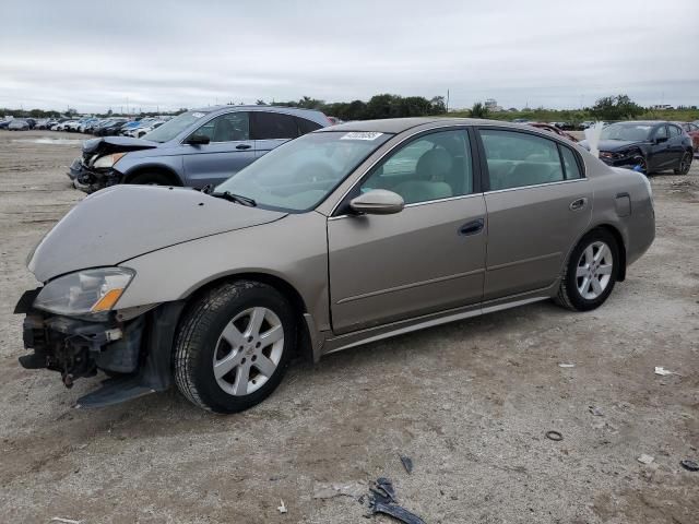 2004 Nissan Altima Base