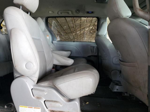 2015 Toyota Sienna XLE