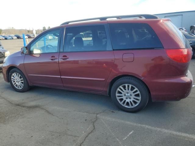 2009 Toyota Sienna XLE