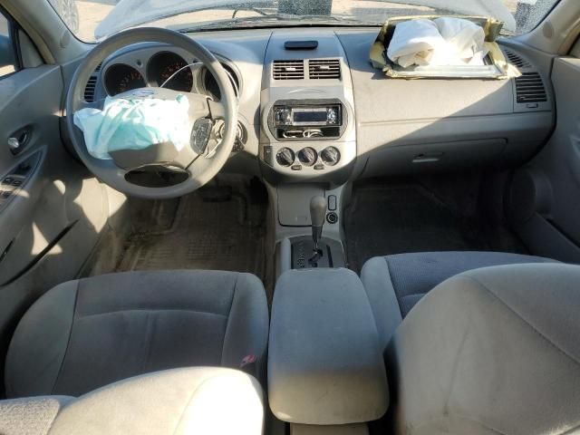 2004 Nissan Altima Base