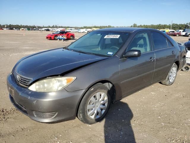 2005 Toyota Camry LE