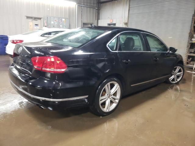 2012 Volkswagen Passat SEL