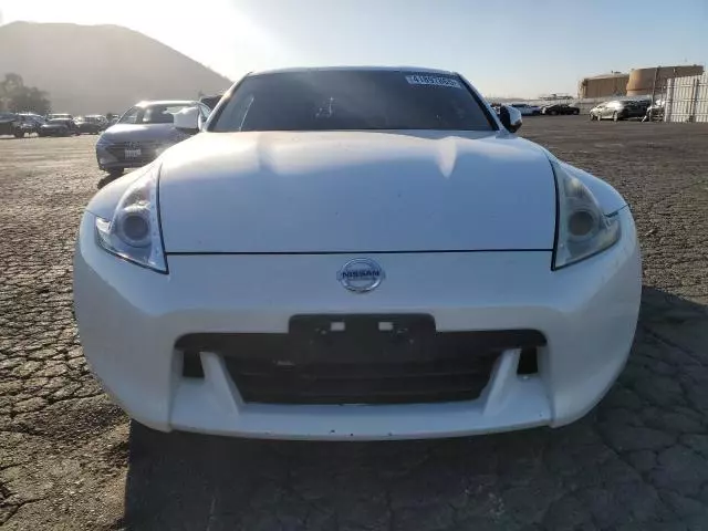 2011 Nissan 370Z Base