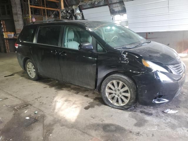 2013 Toyota Sienna XLE