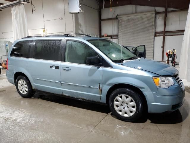 2010 Chrysler Town & Country LX