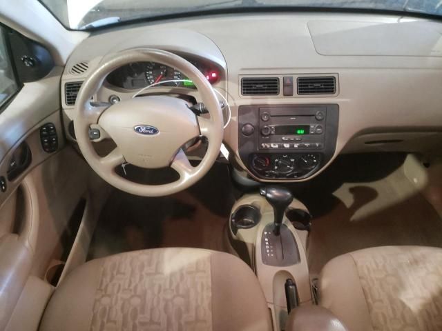 2005 Ford Focus ZX4