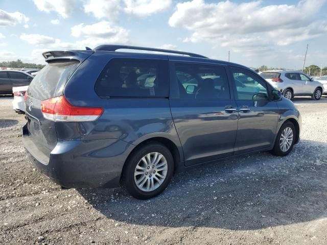 2014 Toyota Sienna XLE