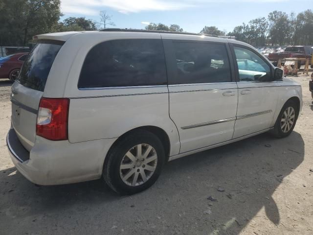 2013 Chrysler Town & Country Touring