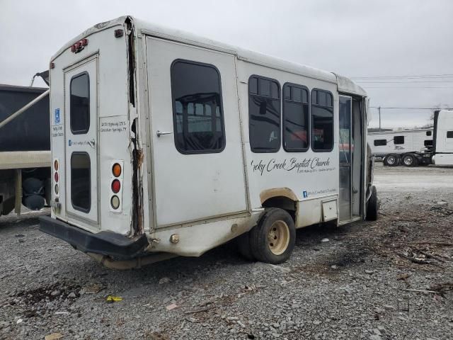 2003 Ford Econoline E350 Super Duty Cutaway Van