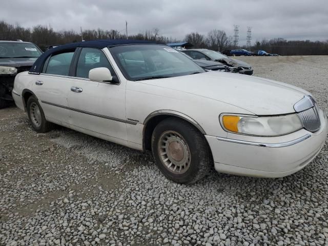 2001 Lincoln Town Car Executive