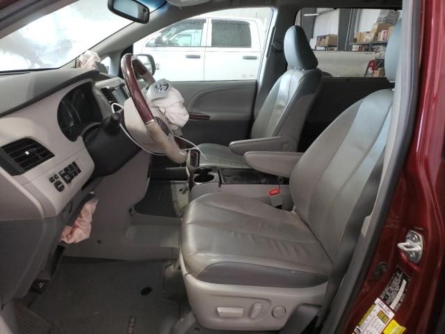 2013 Toyota Sienna XLE