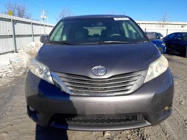 2011 Toyota Sienna XLE