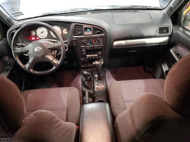 2004 Nissan Pathfinder LE