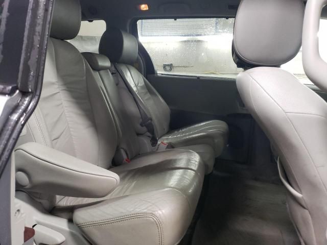 2012 Toyota Sienna XLE