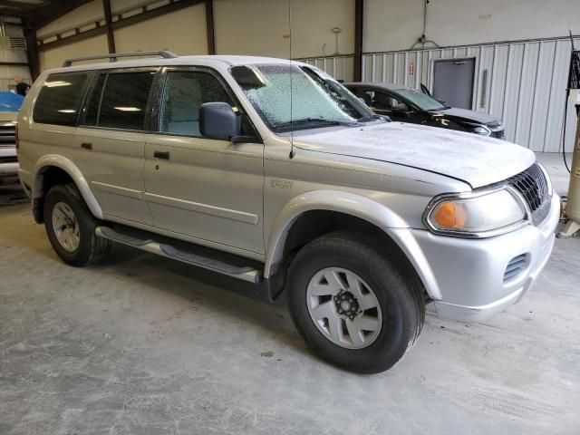 2002 Mitsubishi Montero Sport XLS