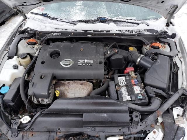 2004 Nissan Altima Base