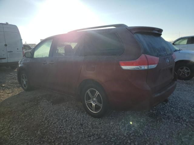 2011 Toyota Sienna LE