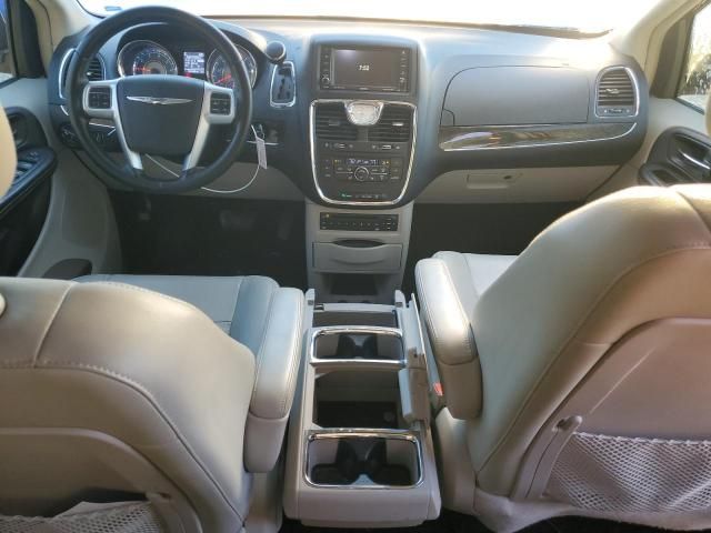 2011 Chrysler Town & Country Touring L