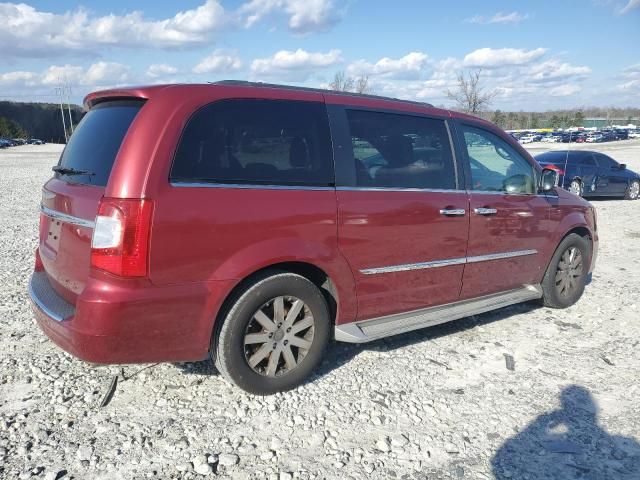 2012 Chrysler Town & Country Touring L