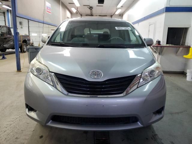 2014 Toyota Sienna LE