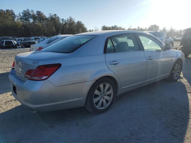 2005 Toyota Avalon XL