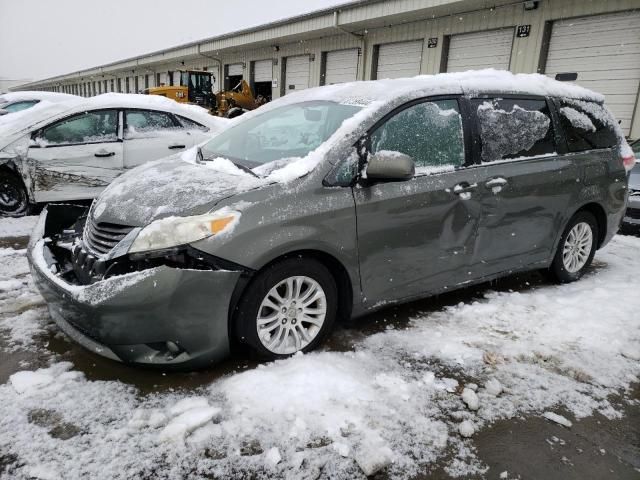 2011 Toyota Sienna XLE