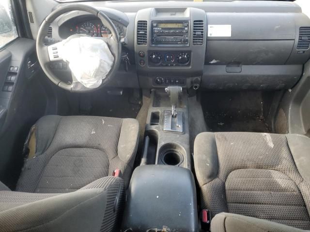 2005 Nissan Frontier Crew Cab LE