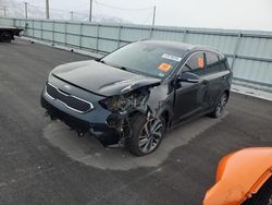 KIA Vehiculos salvage en venta: 2017 KIA Niro EX Touring