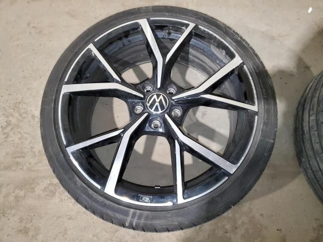 2000 2022 2022 Volks Tire