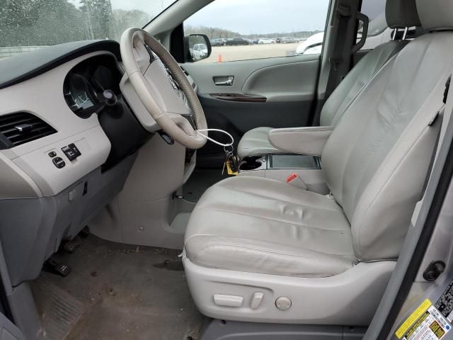 2012 Toyota Sienna XLE