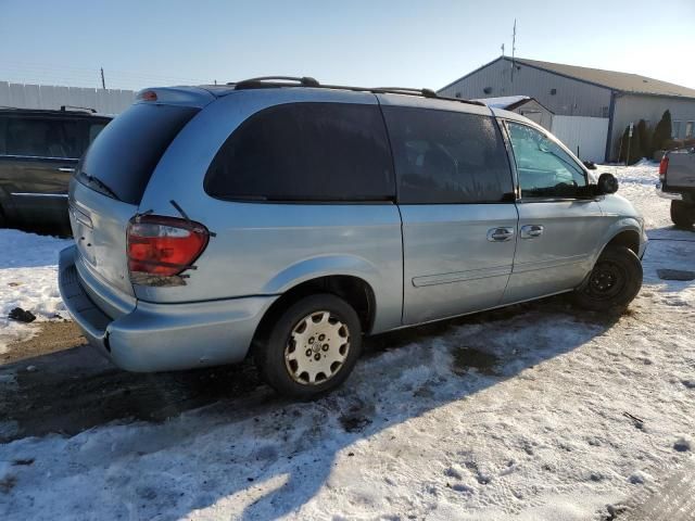 2004 Chrysler Town & Country LX