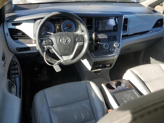 2017 Toyota Sienna XLE