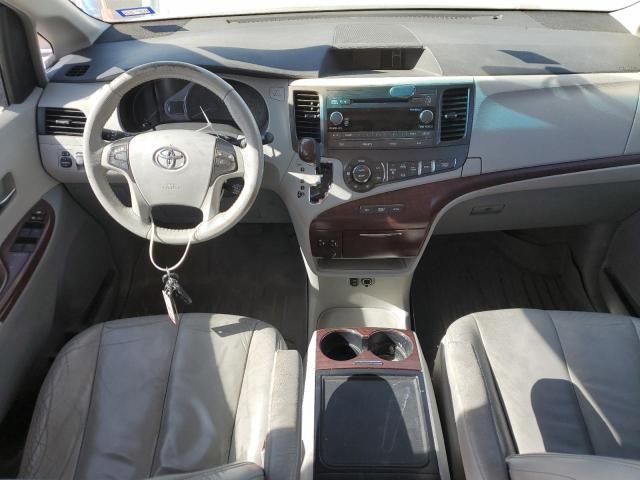 2013 Toyota Sienna XLE