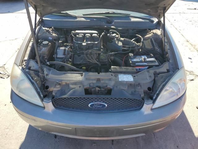 2005 Ford Taurus SE