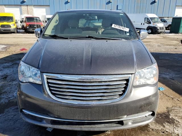 2016 Chrysler Town & Country Touring L