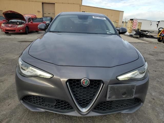 2017 Alfa Romeo Giulia Q4