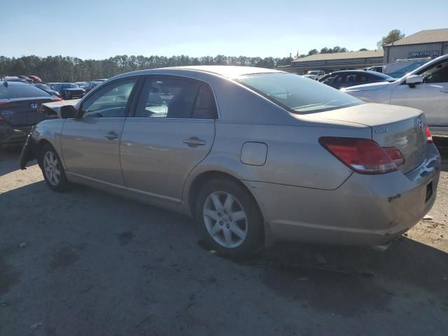 2005 Toyota Avalon XL