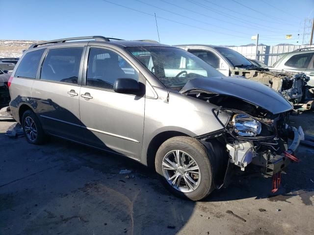 2005 Toyota Sienna CE