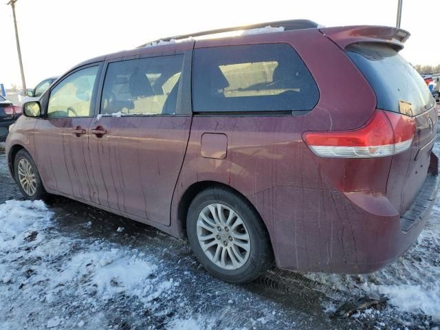 2012 Toyota Sienna XLE