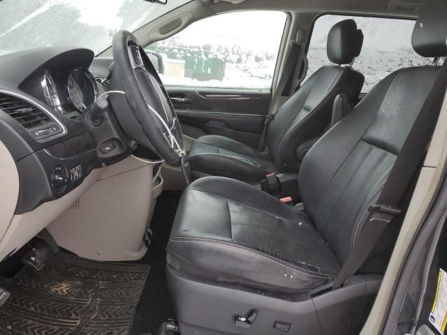 2012 Chrysler Town & Country Touring L