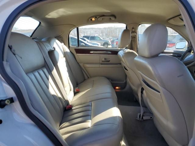 2003 Lincoln Town Car Executive