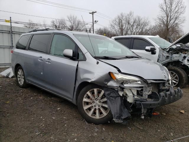 2013 Toyota Sienna XLE