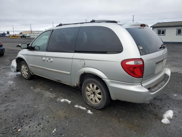 2005 Chrysler Town & Country Touring