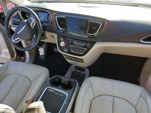 2017 Chrysler Pacifica Touring L Plus