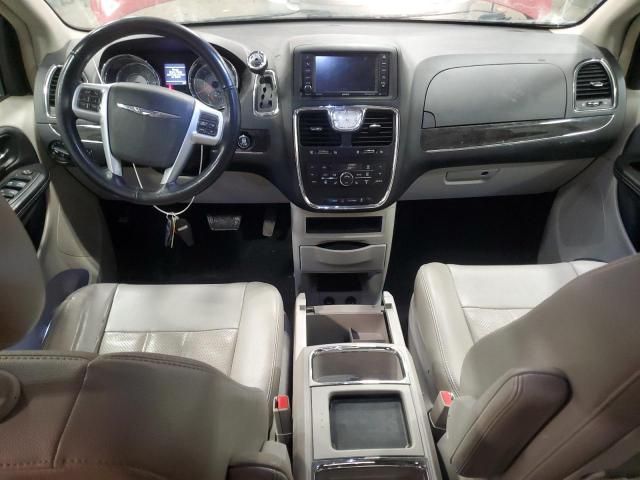 2014 Chrysler Town & Country Touring L