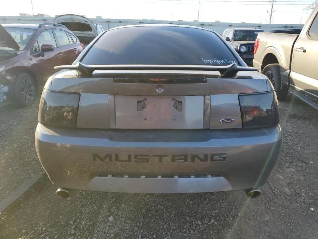 2004 Ford Mustang