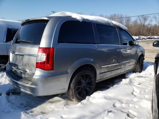 2014 Chrysler Town & Country Touring L