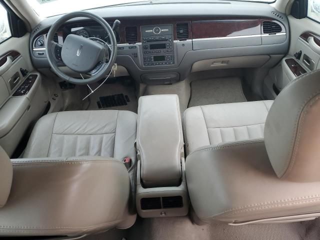 2007 Lincoln Town Car Signature